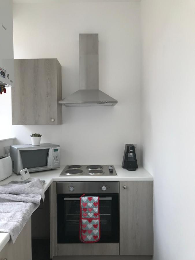 Carvetii - Edward House A - 2 Dbl Bed 1St Floor Flat Διαμέρισμα Ντανφέρμλιν Εξωτερικό φωτογραφία